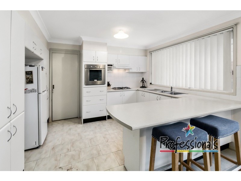 6 Carbine Close, Casula NSW 2170