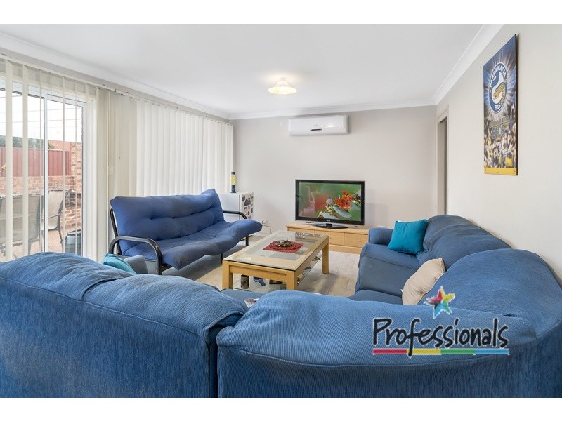 6 Carbine Close, Casula NSW 2170