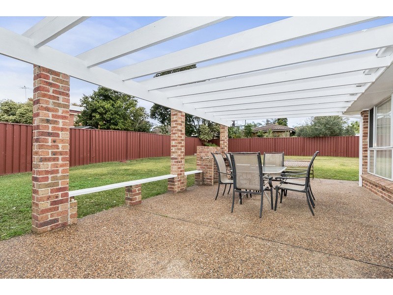 6 Carbine Close, Casula NSW 2170