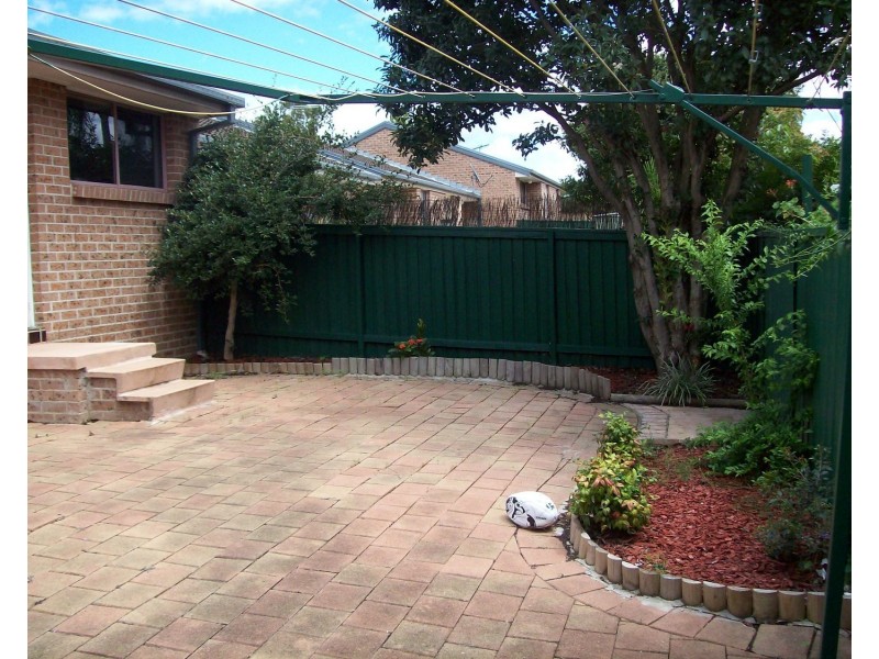 8/62 Myall Road, Casula NSW 2170