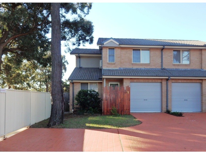 1/12 Johnston Avenue, Lurnea NSW 2170