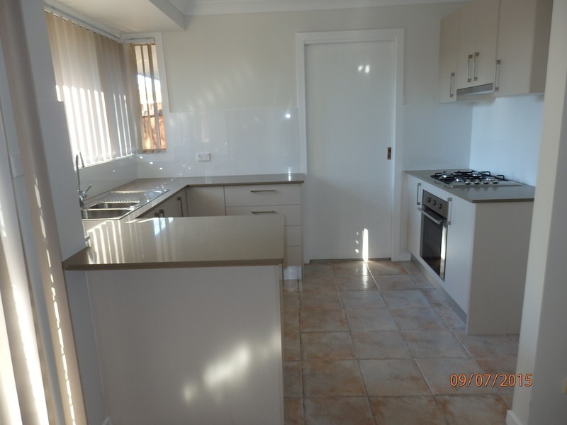 1/12 Johnston Avenue, Lurnea NSW 2170