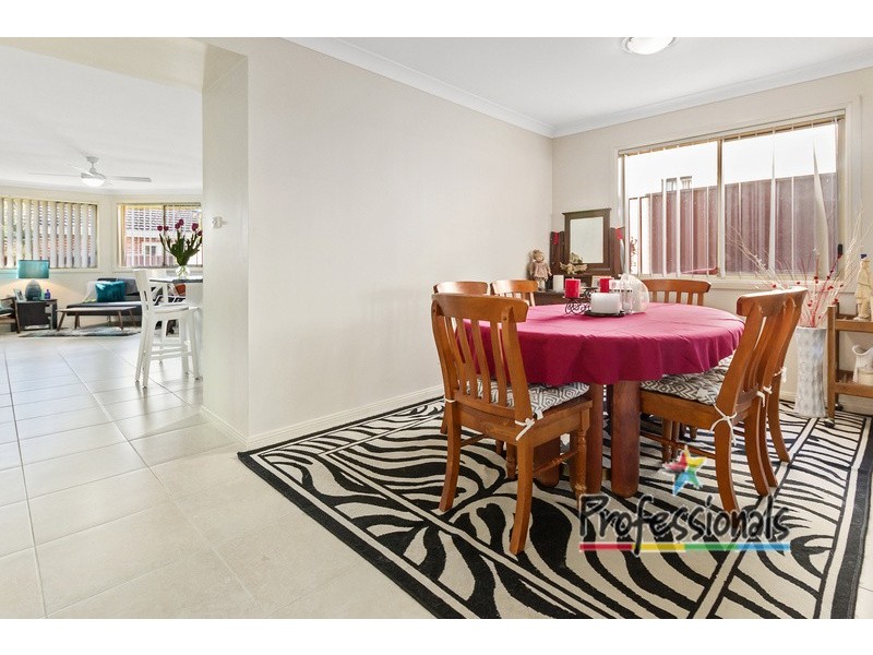 2/6 Aintree Close, Casula NSW 2170