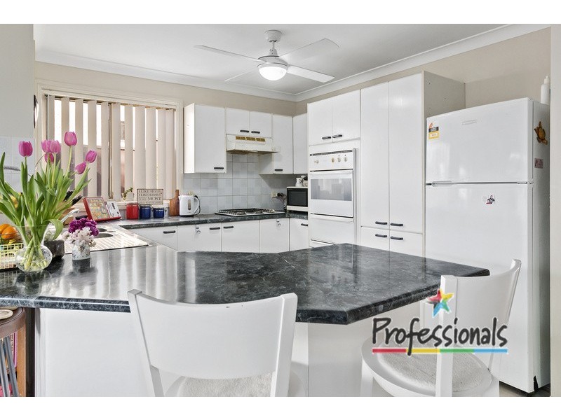 2/6 Aintree Close, Casula NSW 2170