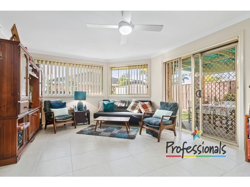 2/6 Aintree Close, Casula NSW 2170