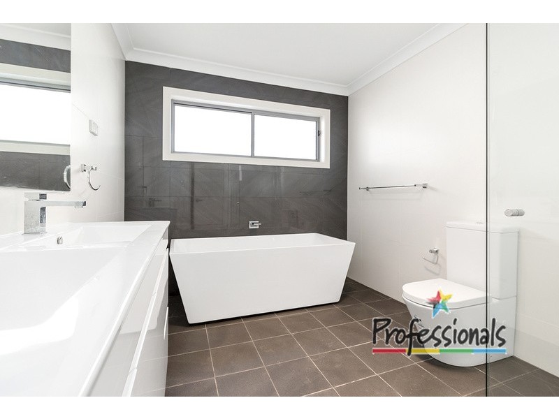 80 Roth Street, Casula NSW 2170