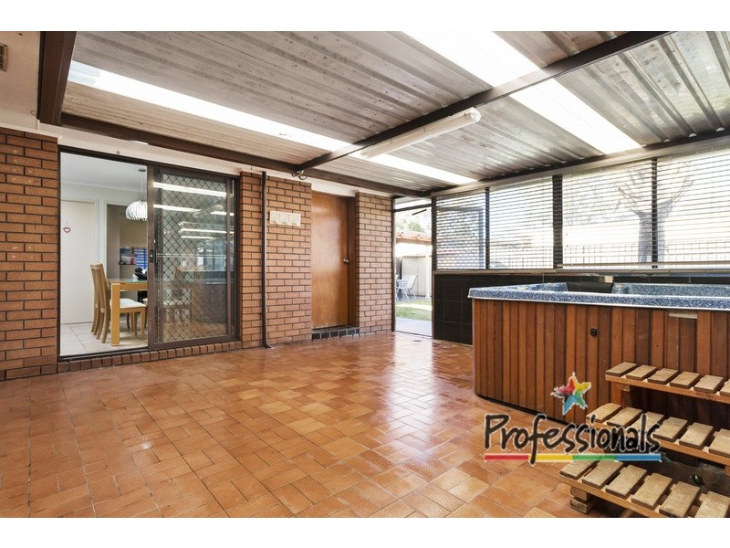 43 Dalpra Crescent, Bossley Park NSW 2176