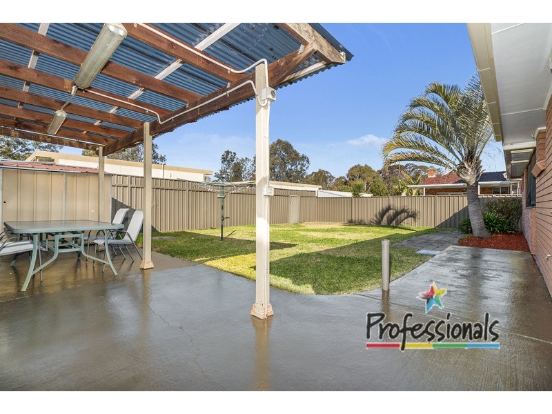 43 Dalpra Crescent, Bossley Park NSW 2176