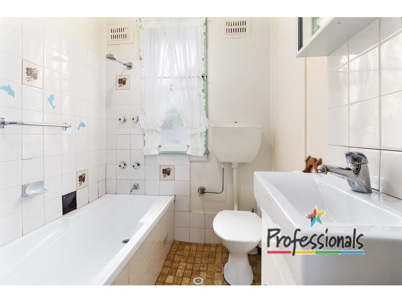 44 Demeyrick Avenue, Casula NSW 2170