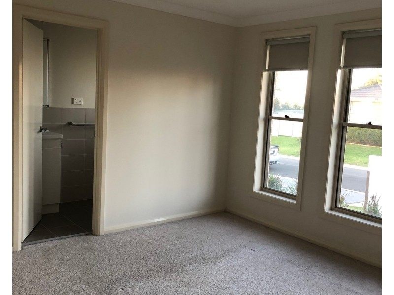 58 Jubilee Circuit, Rosemeadow NSW 2560