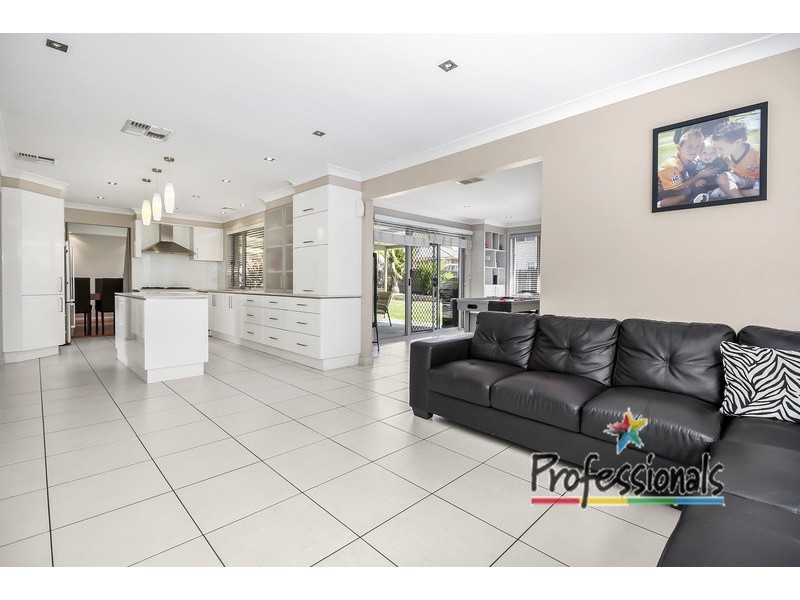 14 Rabett Crescent, Horningsea Park NSW 2171