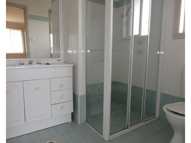 16 Trainer Avenue, Casula NSW 2170