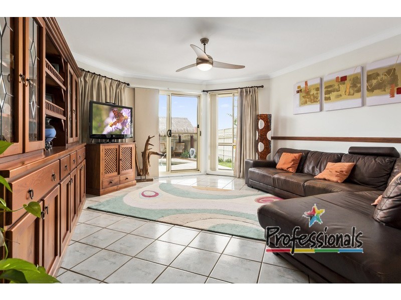 22 Sidney Place, Casula NSW 2170