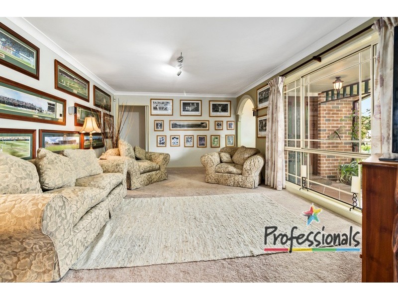 22 Sidney Place, Casula NSW 2170