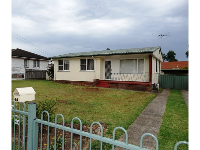 44 Demeyrick Avenue, Casula NSW 2170