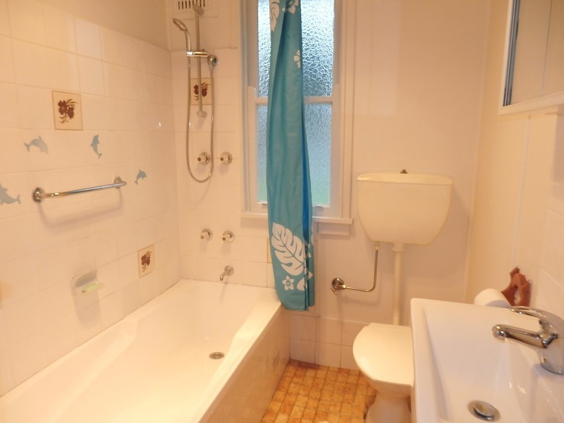 44 Demeyrick Avenue, Casula NSW 2170