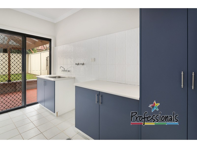 2B Juniper Place, Prestons NSW 2170