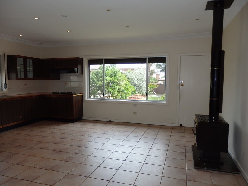 25 Demeyrick Avenue, Casula NSW 2170