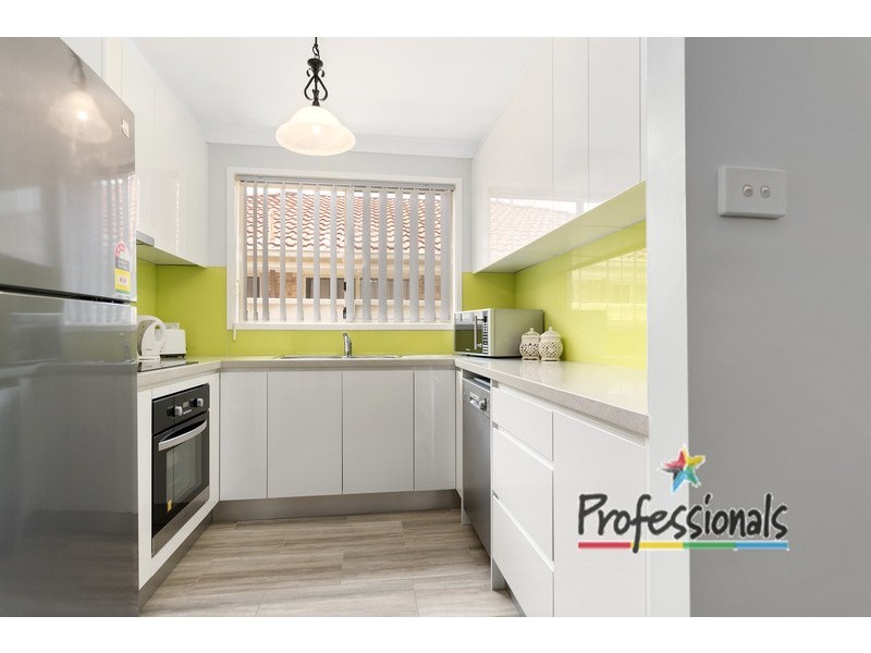 1/27 Narooma Drive, Prestons NSW 2170