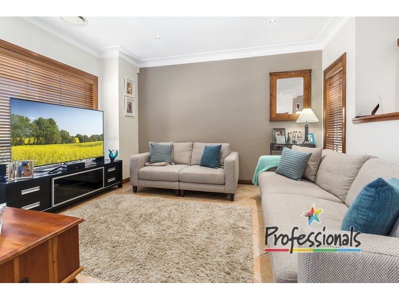 18 Aintree Close, Casula NSW 2170