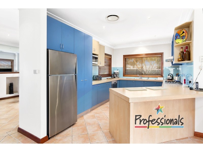 18 Aintree Close, Casula NSW 2170