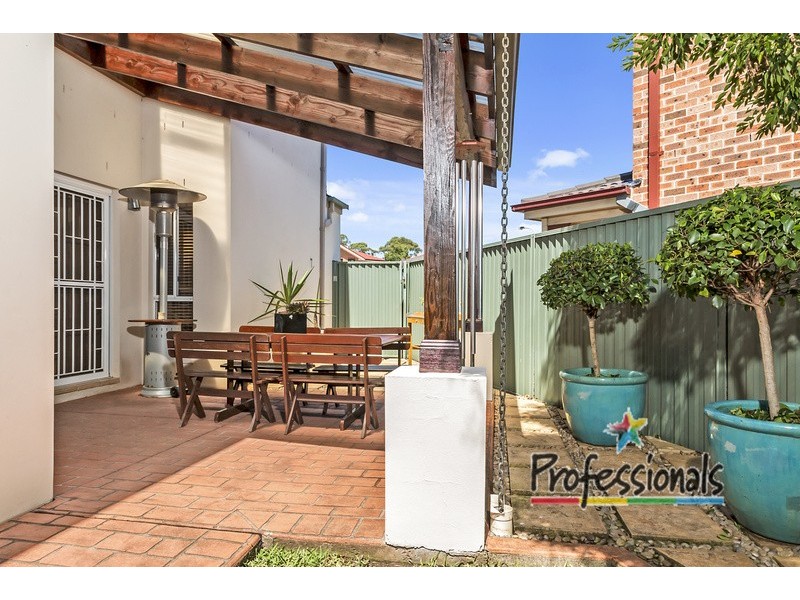 18 Aintree Close, Casula NSW 2170
