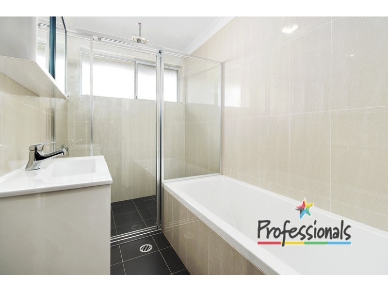 11 Westchester Avenue, Casula NSW 2170