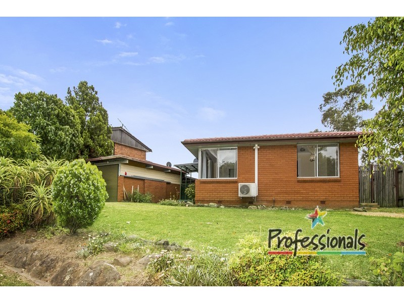 11 Westchester Avenue, Casula NSW 2170