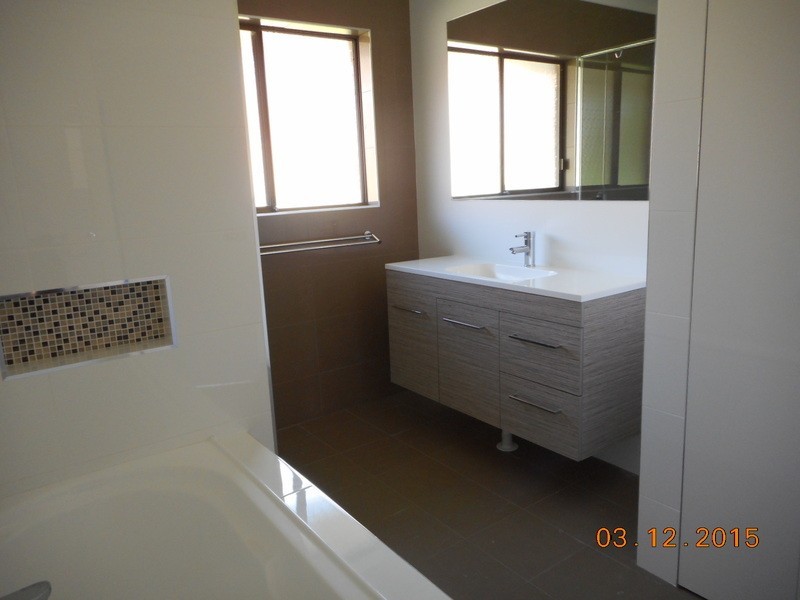 5 Tallowood Avenue, Casula NSW 2170