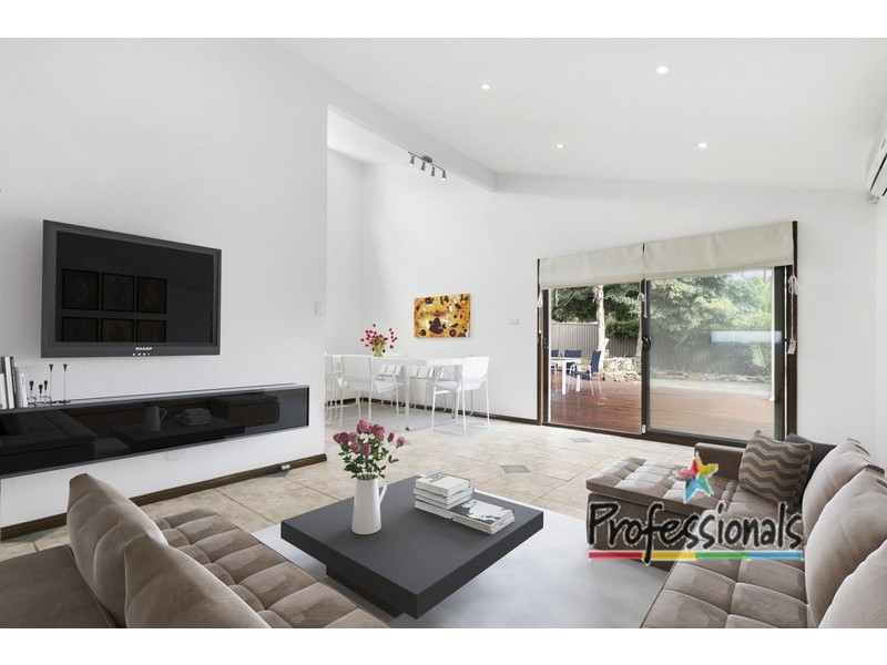 5 Keller Place, Casula NSW 2170