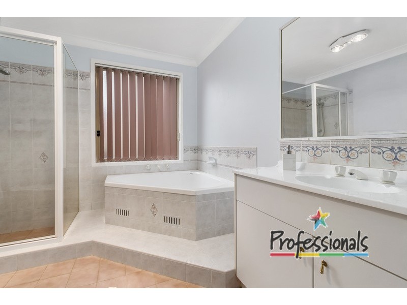 139 Kendall Drive, Casula NSW 2170