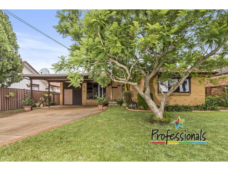 32 Jacaranda Crescent, Casula NSW 2170
