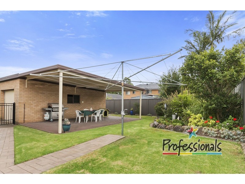 8 Grose Avenue, Lurnea NSW 2170