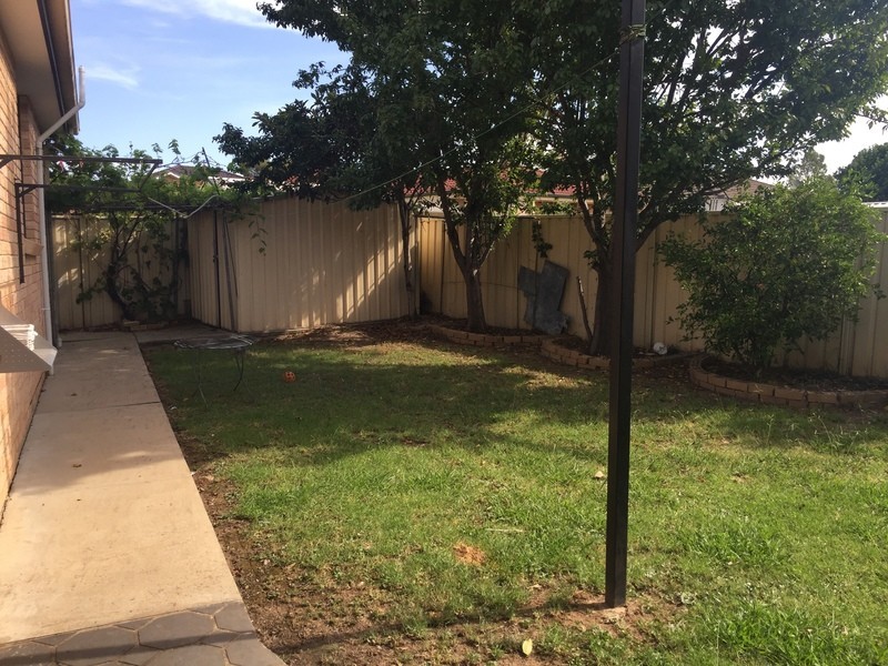 24A Thirroul Circuit, Prestons NSW 2170