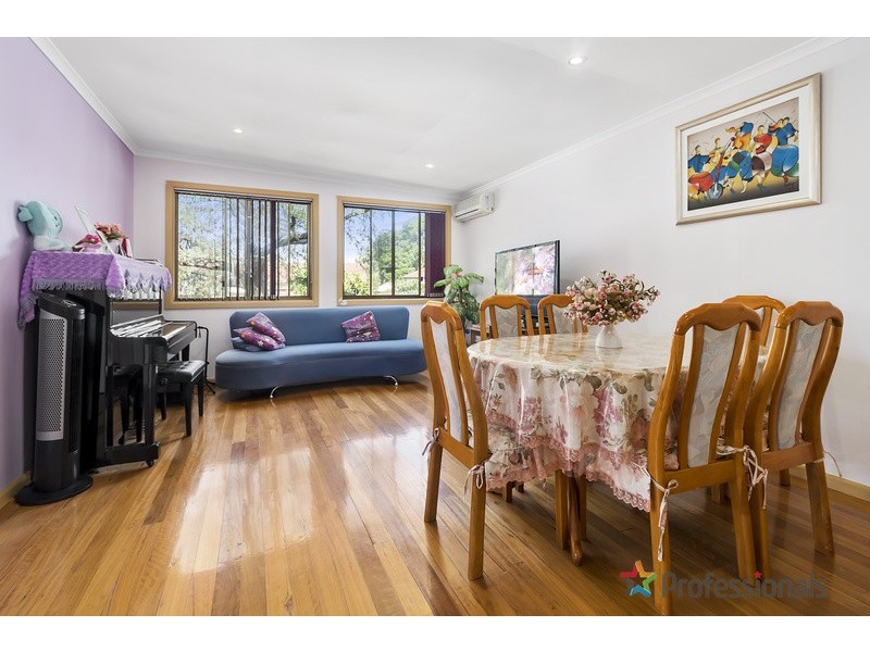 8 Toby’s Boulevard, Mount Pritchard NSW 2170