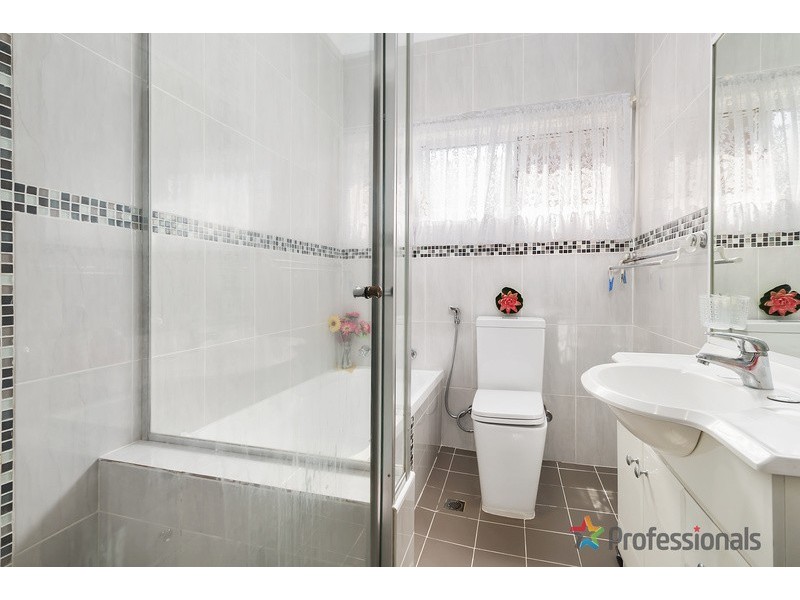 8 Toby’s Boulevard, Mount Pritchard NSW 2170