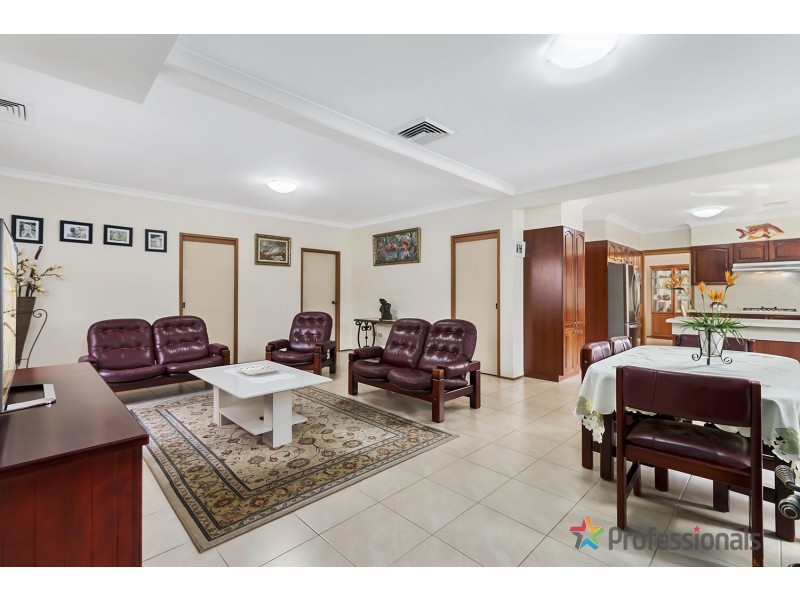 6 Gunsynd Avenue, Casula NSW 2170