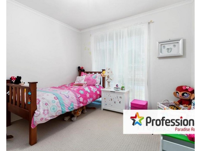 12 Slessor Road, Casula NSW 2170