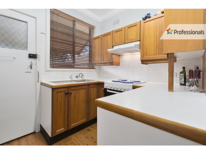 6 Dunmore Crescent, Casula NSW 2170