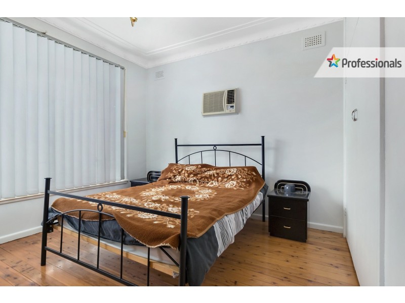 6 Dunmore Crescent, Casula NSW 2170