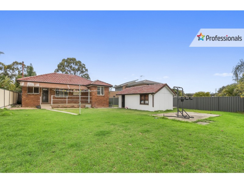 6 Dunmore Crescent, Casula NSW 2170