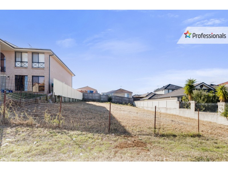 9 Idriess Place, Casula NSW 2170