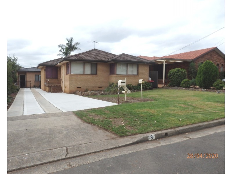 8 Grose Avenue, Lurnea NSW 2170