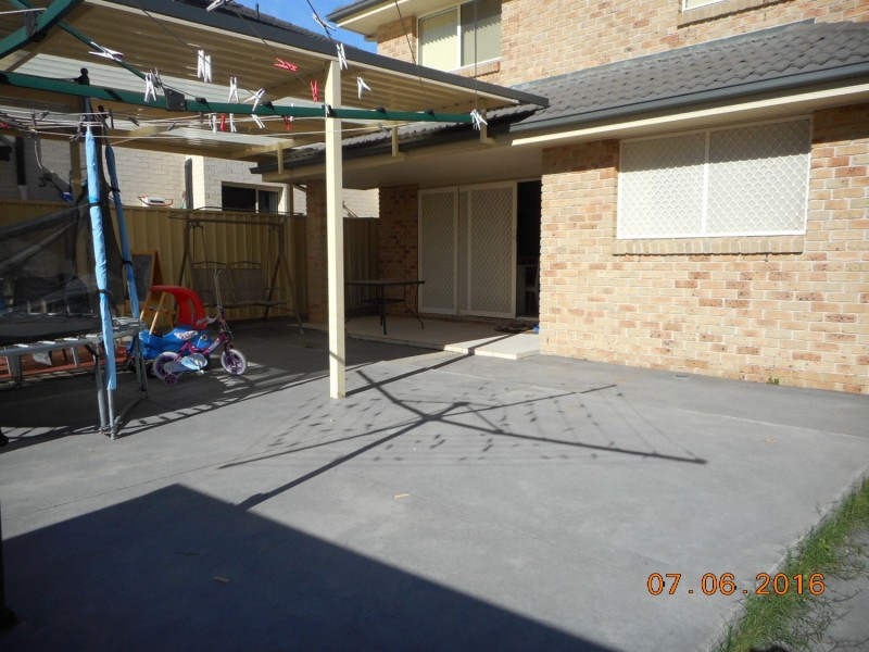 5 Figtree Place, Casula NSW 2170