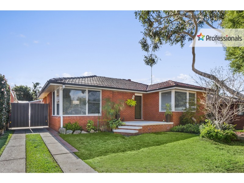 5 Samoa Avenue, Picnic Point NSW 2213