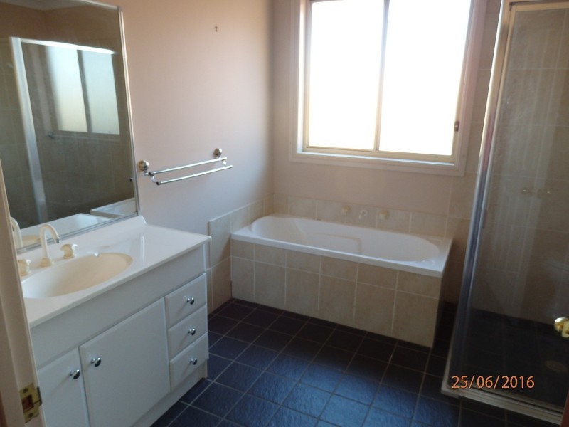 27B Mullenderree Street, Prestons NSW 2170