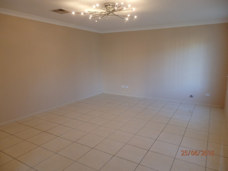 27B Mullenderree Street, Prestons NSW 2170