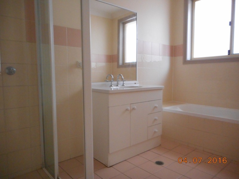 20A Kitson Way, Casula NSW 2170