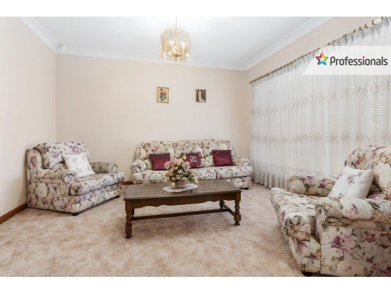 95 Ingham Drive, Casula NSW 2170