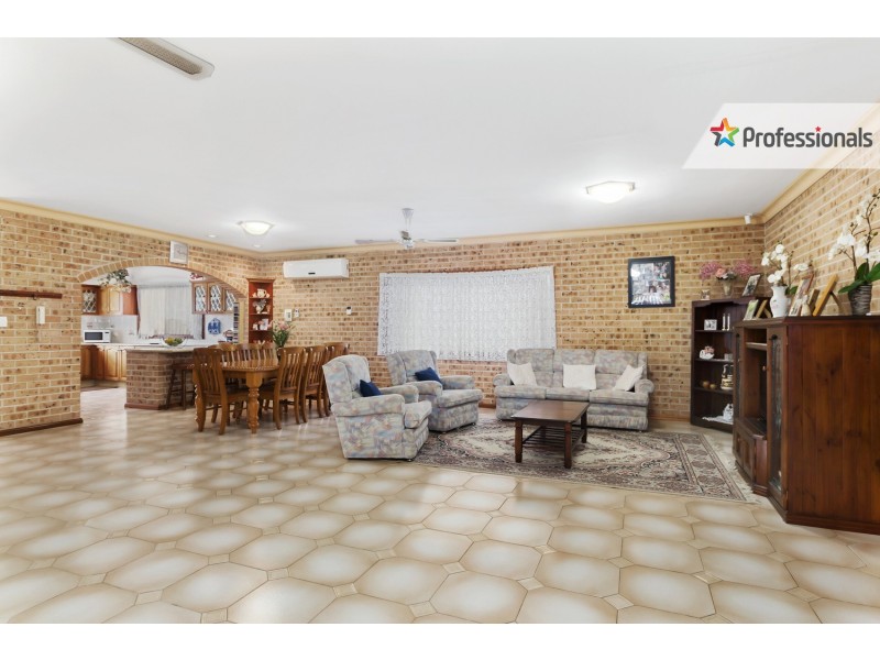 95 Ingham Drive, Casula NSW 2170